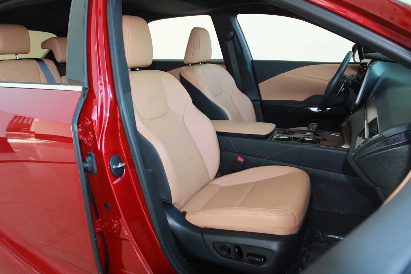 2025 Lexus RX 350 - Photo 29