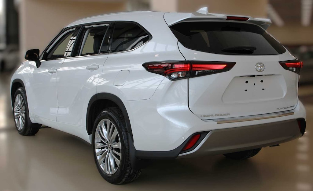 Used 2025 Toyota Highlander Platinum SUV