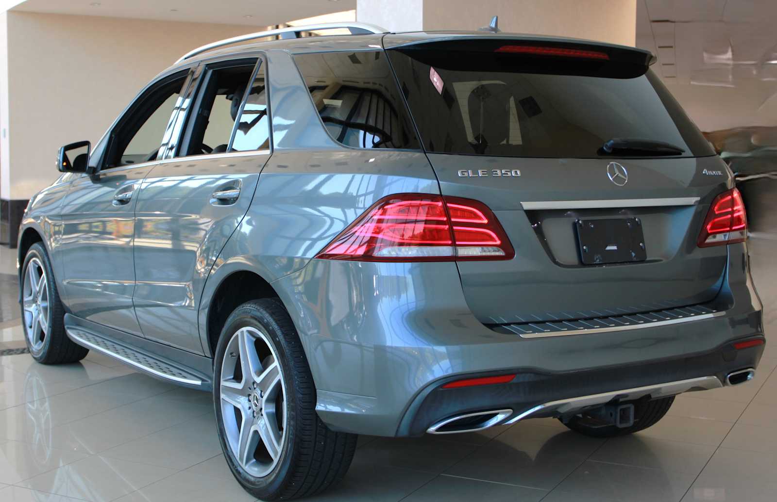 2018 Mercedes Benz GLE 350 4MATIC photo 3