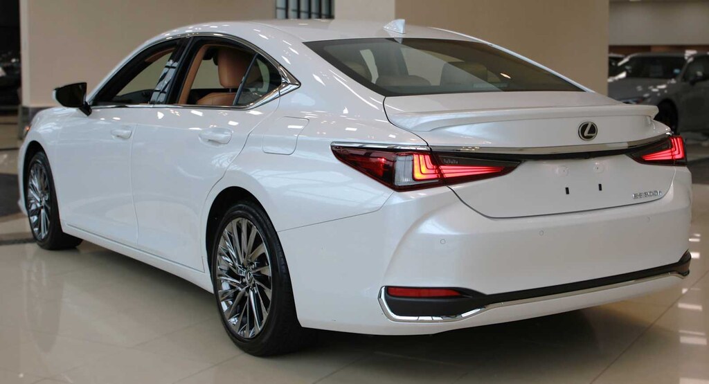 Certified 2024 Lexus ES 300h Luxury Sedan