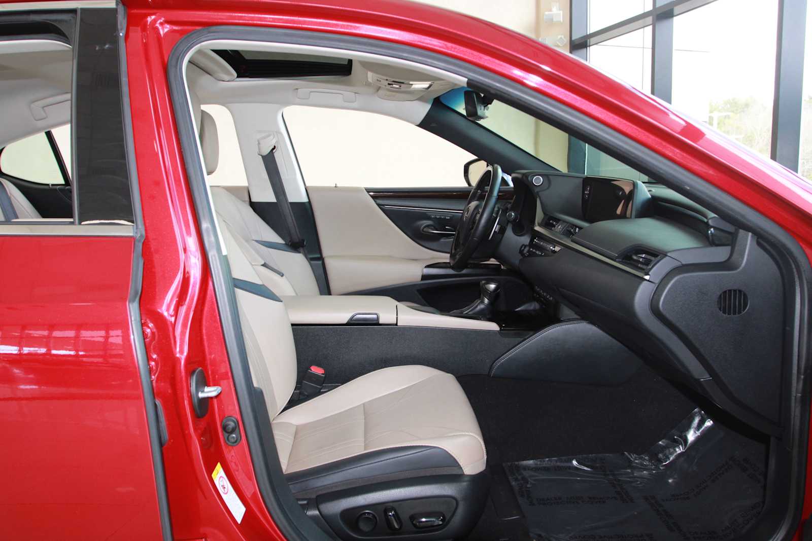 used 2019 Lexus ES 300h car, priced at $23,497