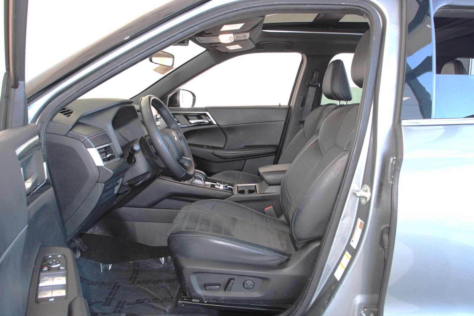 used 2022 Mitsubishi Outlander car, priced at $22,497