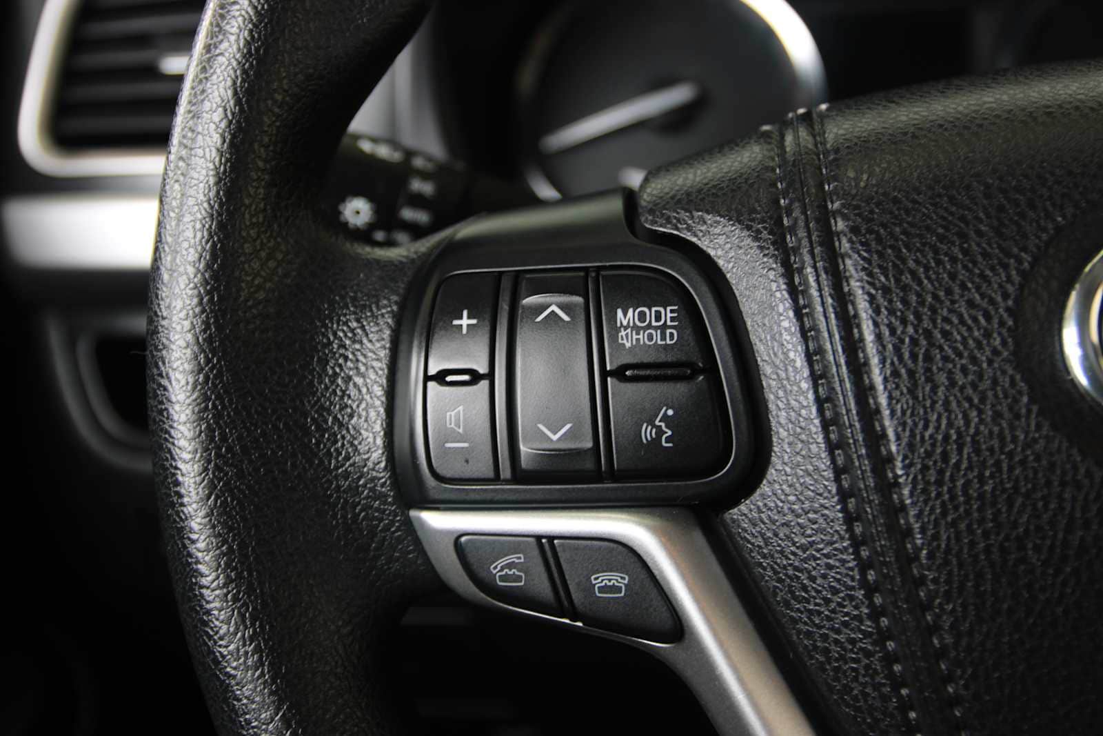 used 2015 Toyota Highlander car, priced at $18,497
