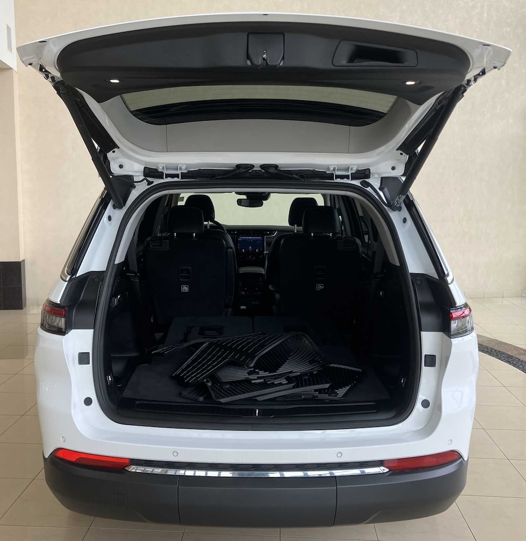 Used 2023 Jeep Grand Cherokee L Limited SUV
