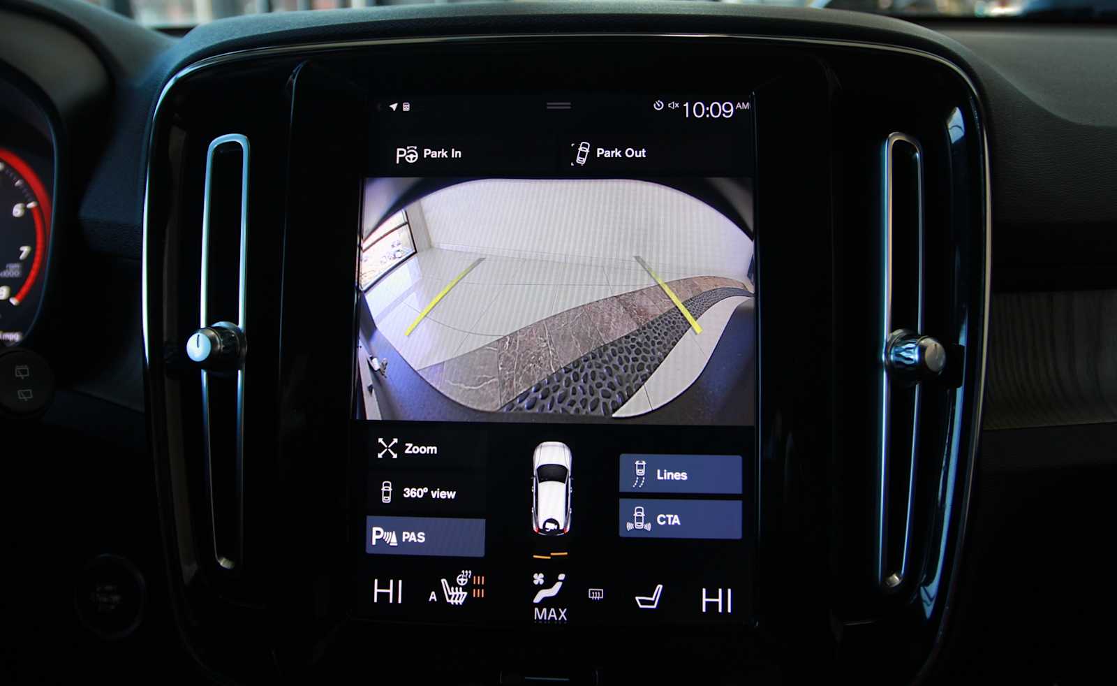 used 2019 Volvo XC40 car, priced at $17,697