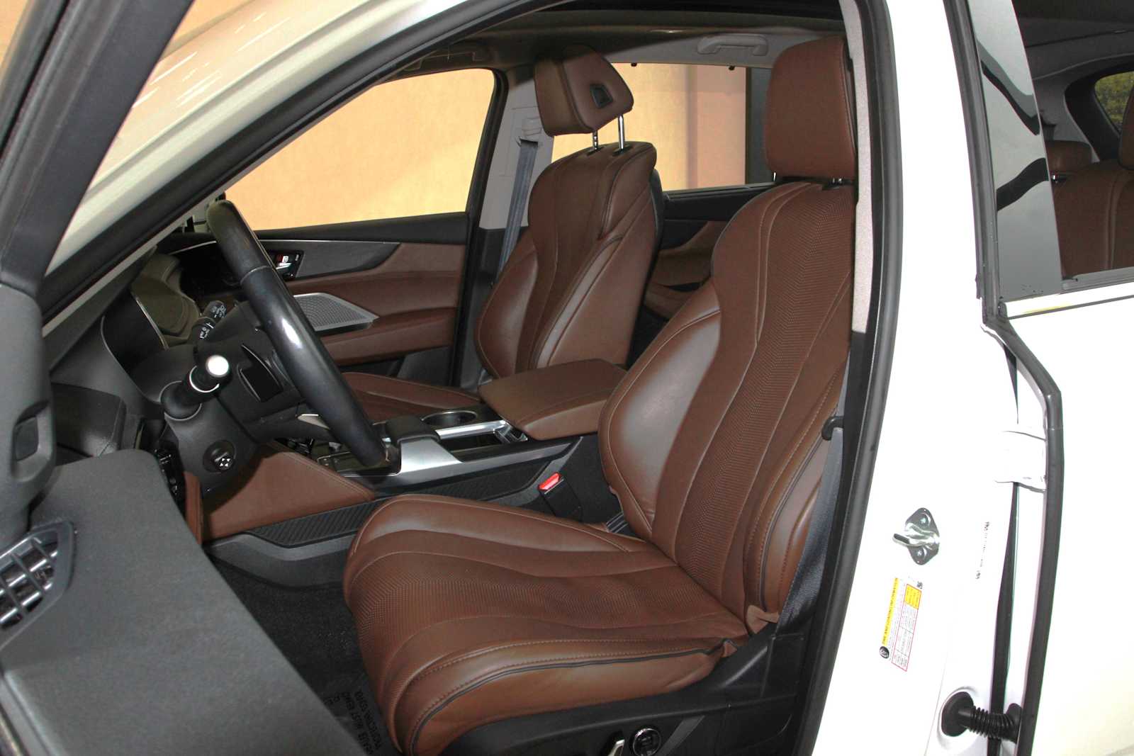 used 2023 Acura MDX car, priced at $39,497