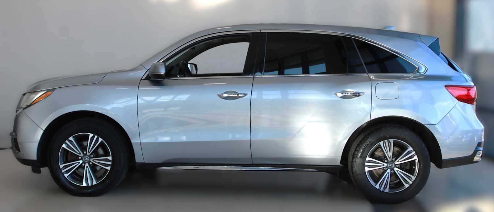 used 2017 Acura MDX car, priced at $19,497