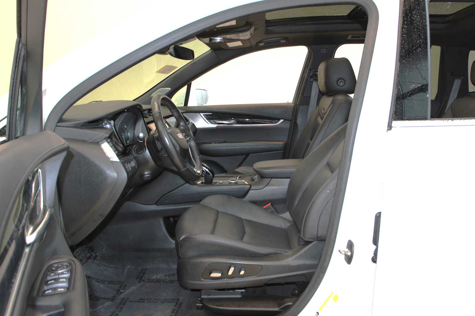 used 2020 Cadillac XT6 car, priced at $22,297