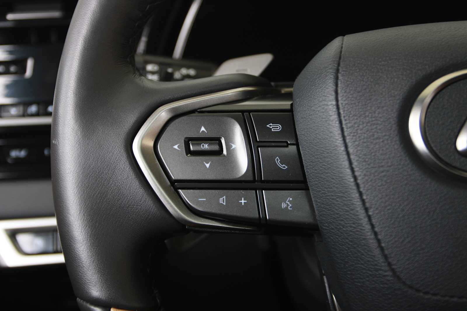 2025 Lexus RX 350 - Photo 19