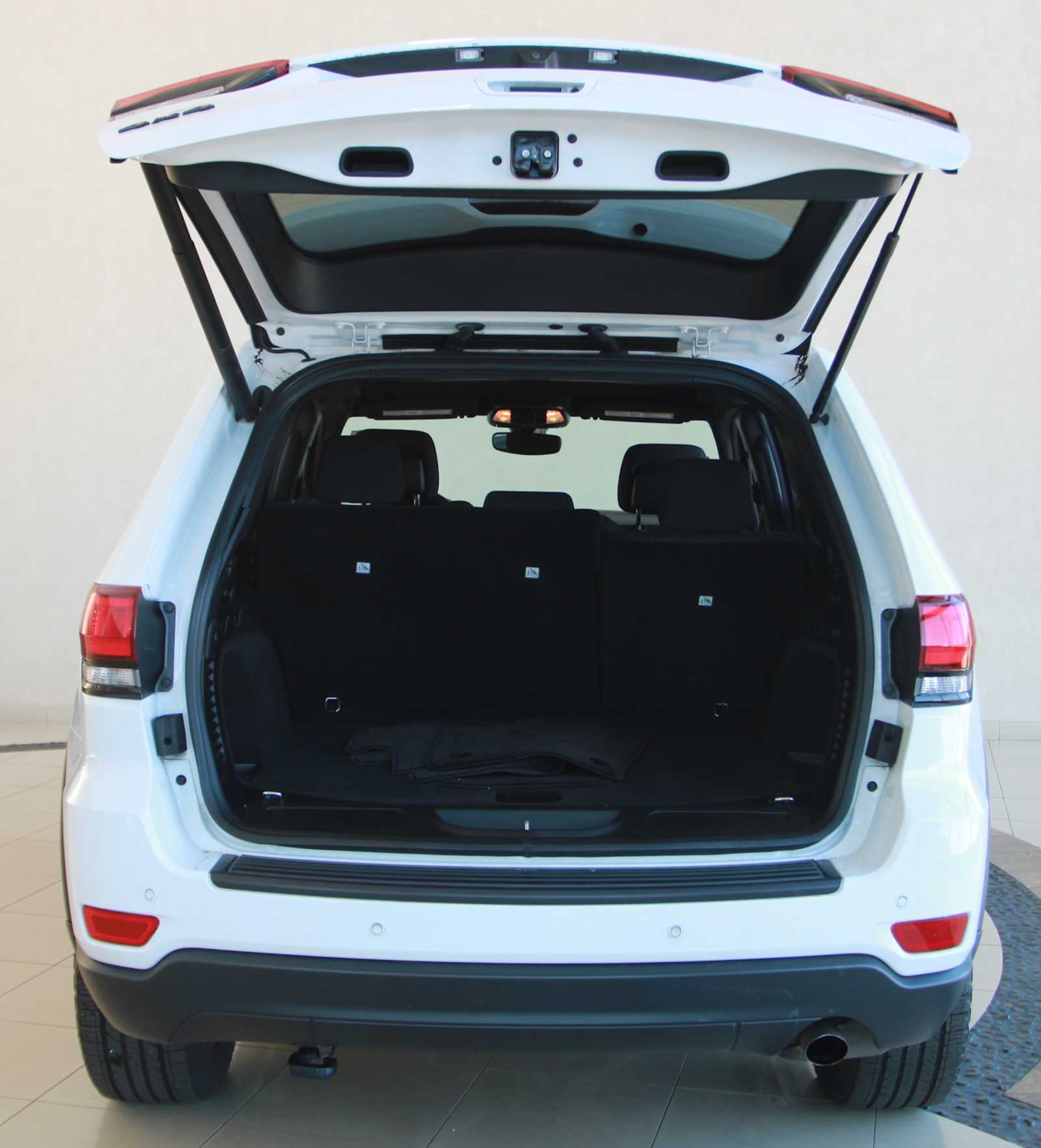 used 2019 Jeep Grand Cherokee car, priced at $19,997