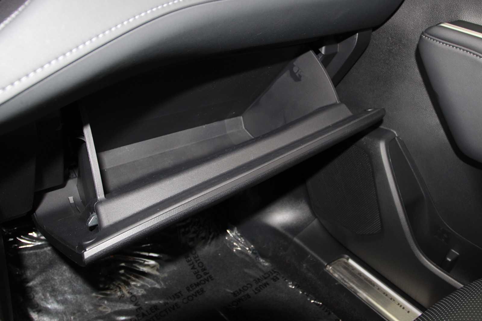 used 2025 Toyota Highlander car, priced at $50,497