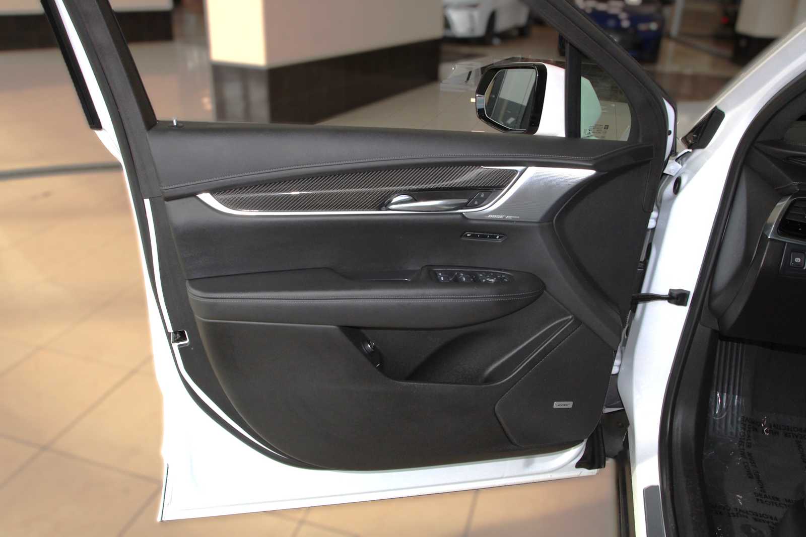 used 2023 Cadillac XT6 car, priced at $40,497