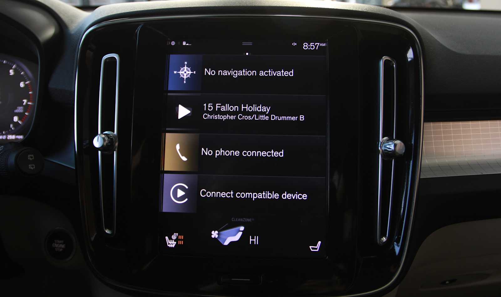 used 2020 Volvo XC40 car, priced at $17,497