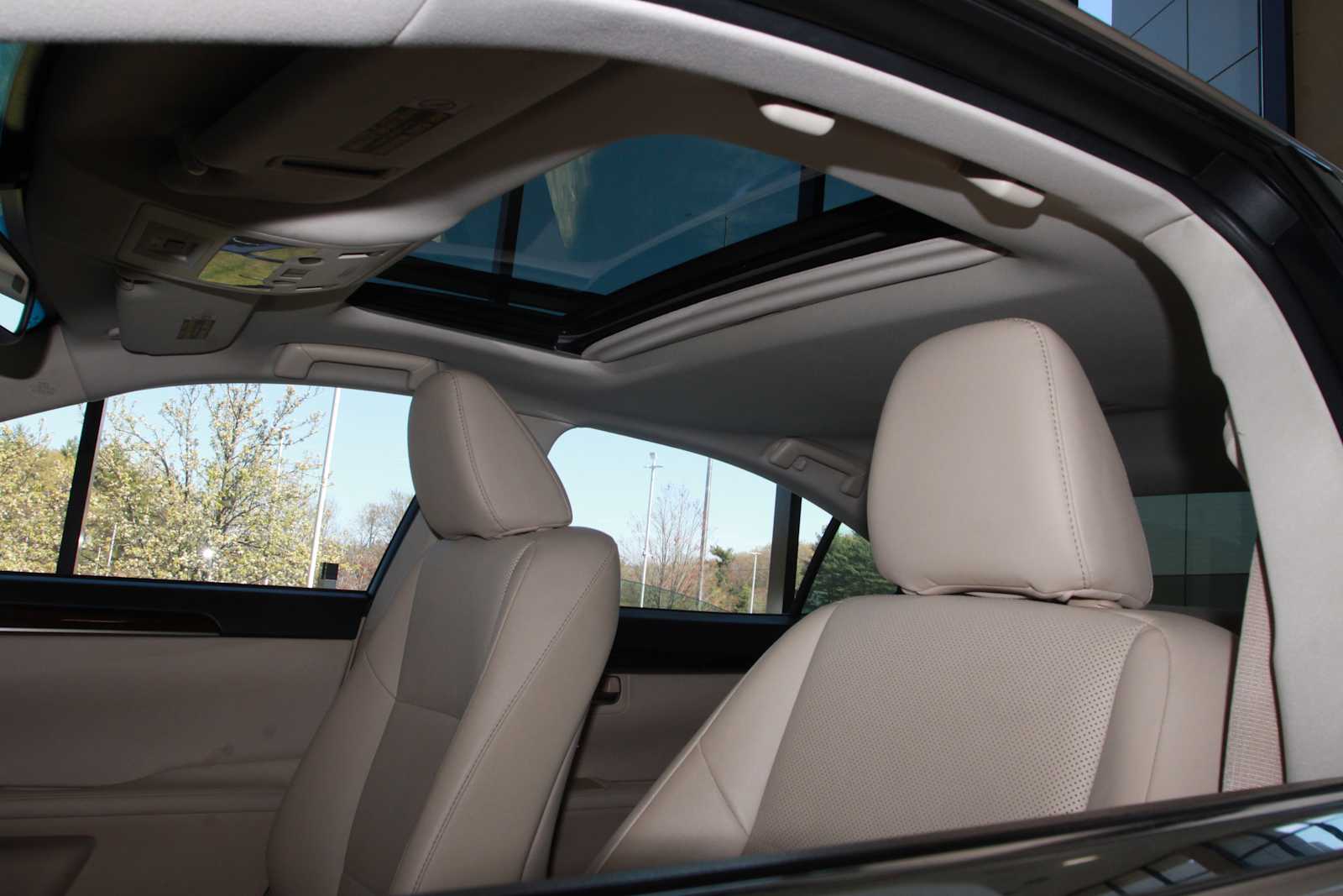 used 2014 Lexus ES 350 car, priced at $17,997