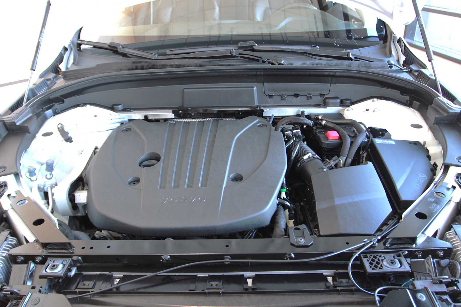 used 2022 Volvo XC60 car, priced at $31,097