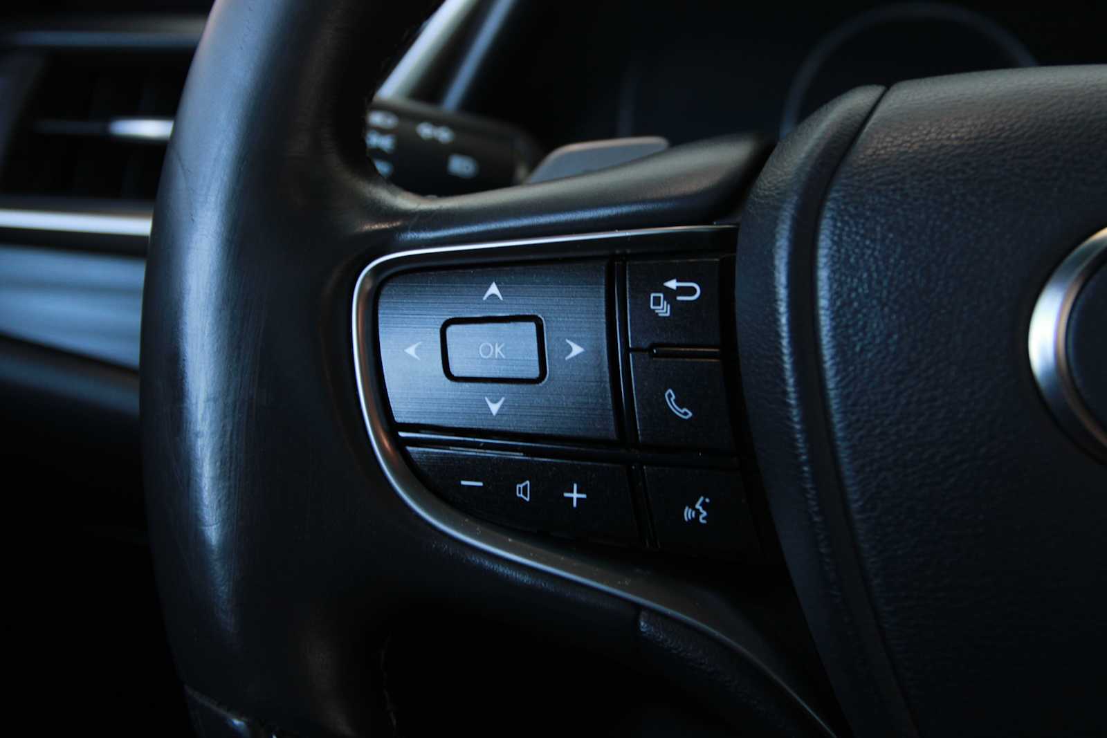 used 2020 Lexus ES 350 car, priced at $33,097