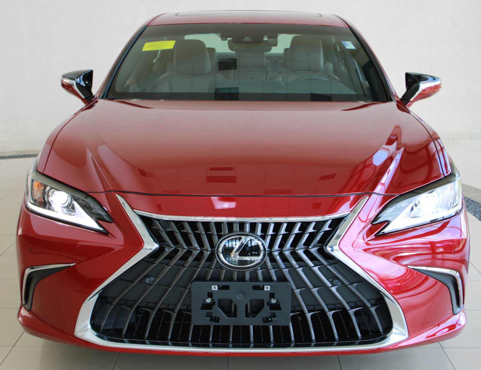 2023 Lexus ES 350 photo 2