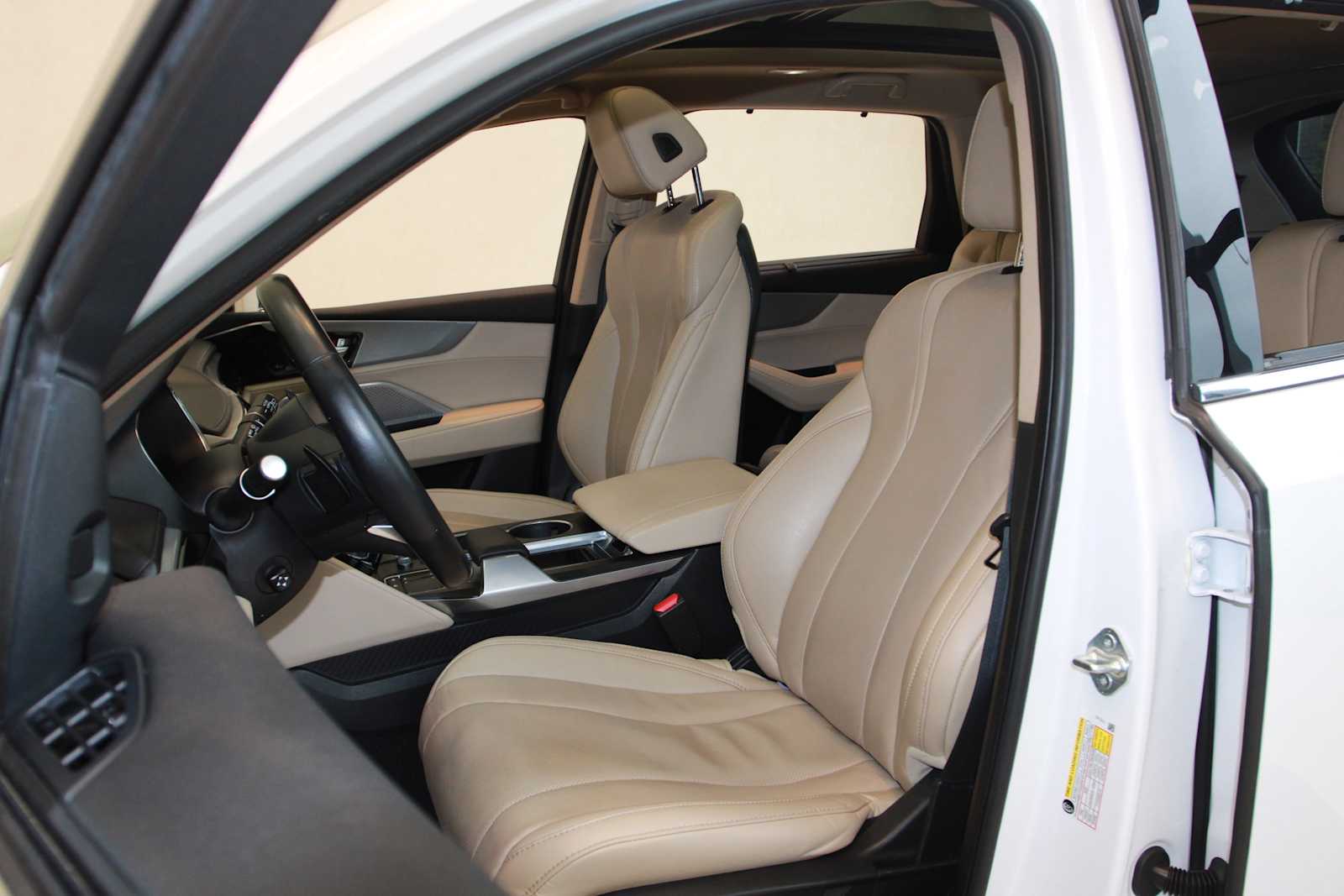 used 2023 Acura MDX car, priced at $37,797