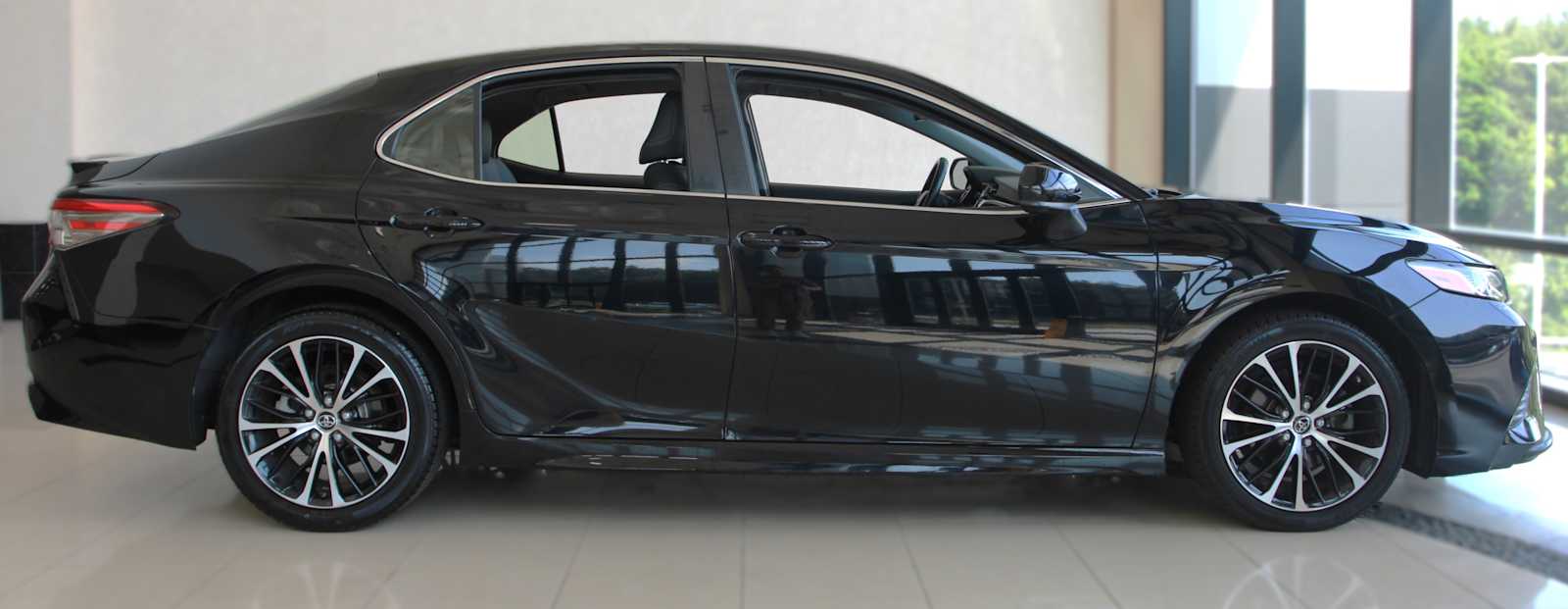 used 2018 Toyota Camry car, priced at $21,497