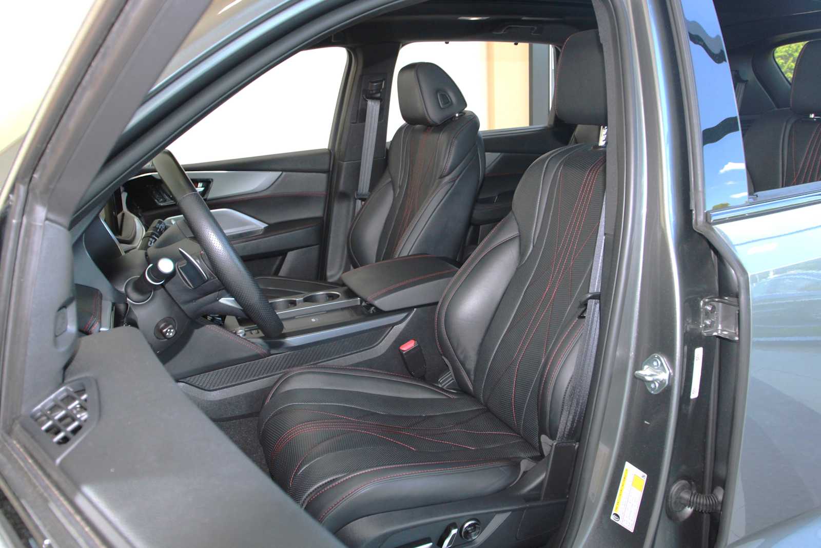 used 2025 Acura MDX car, priced at $57,497
