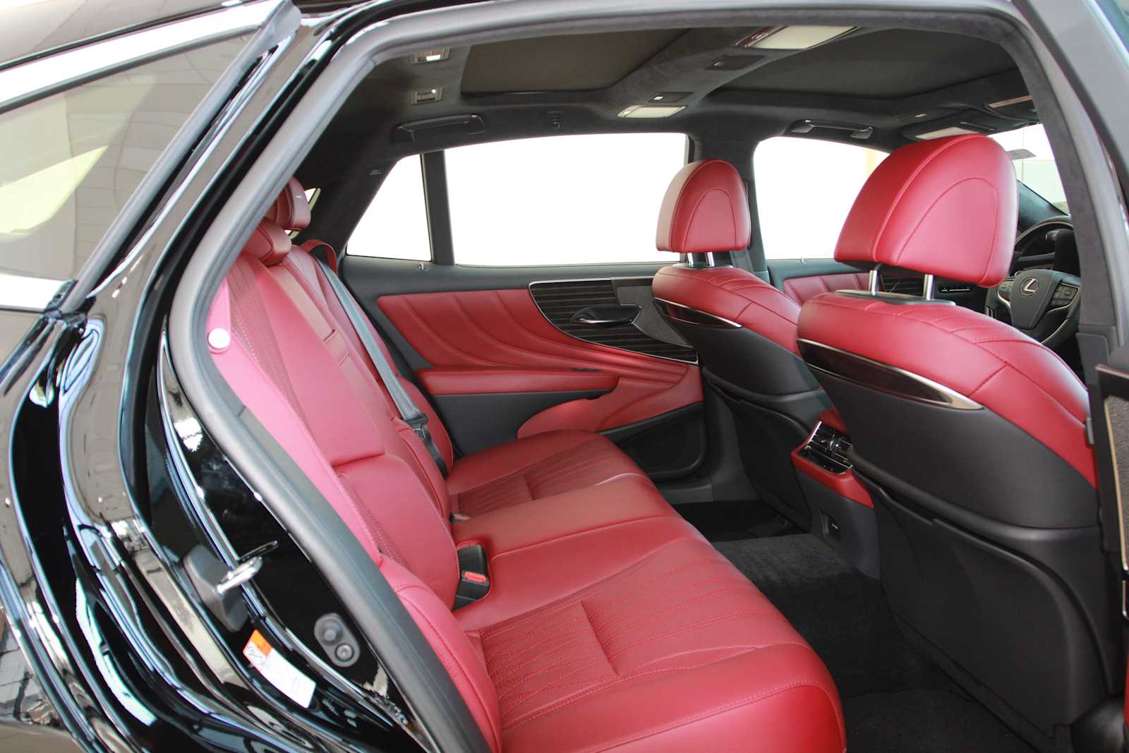 new 2026 Lexus LS 500 car, priced at $99,280