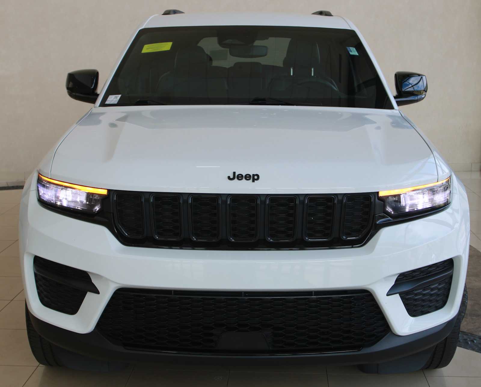 used 2023 Jeep Grand Cherokee car, priced at $30,497