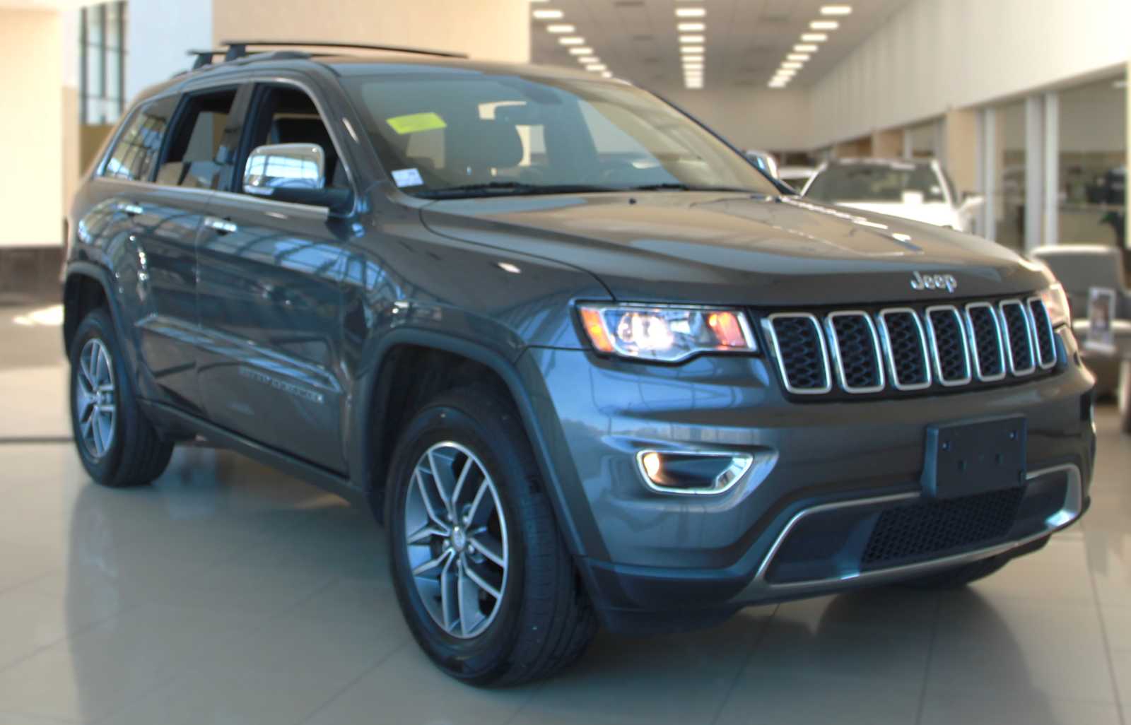 2017 Jeep Grand Cherokee Limited 4WD's photo
