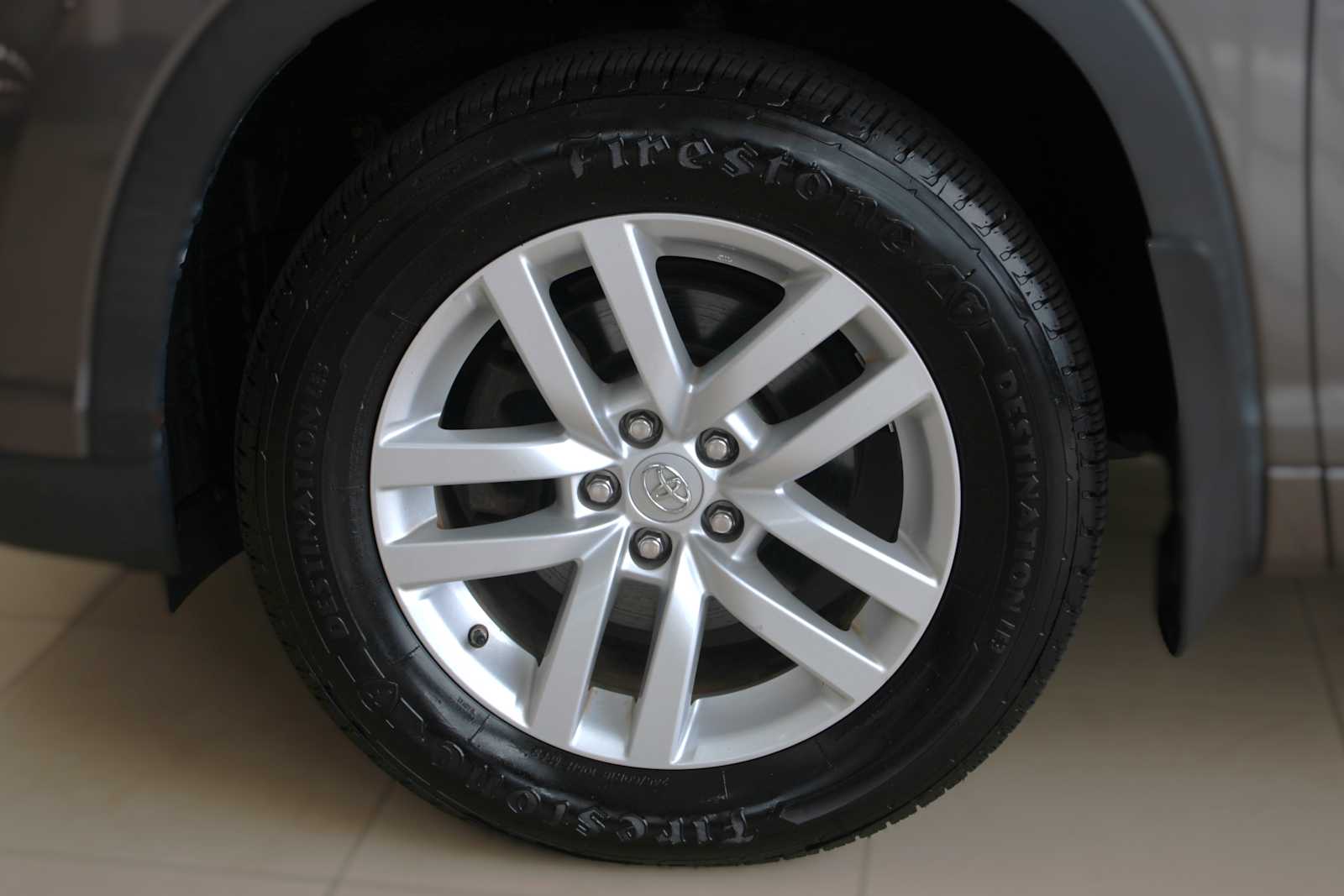 used 2015 Toyota Highlander car, priced at $18,497