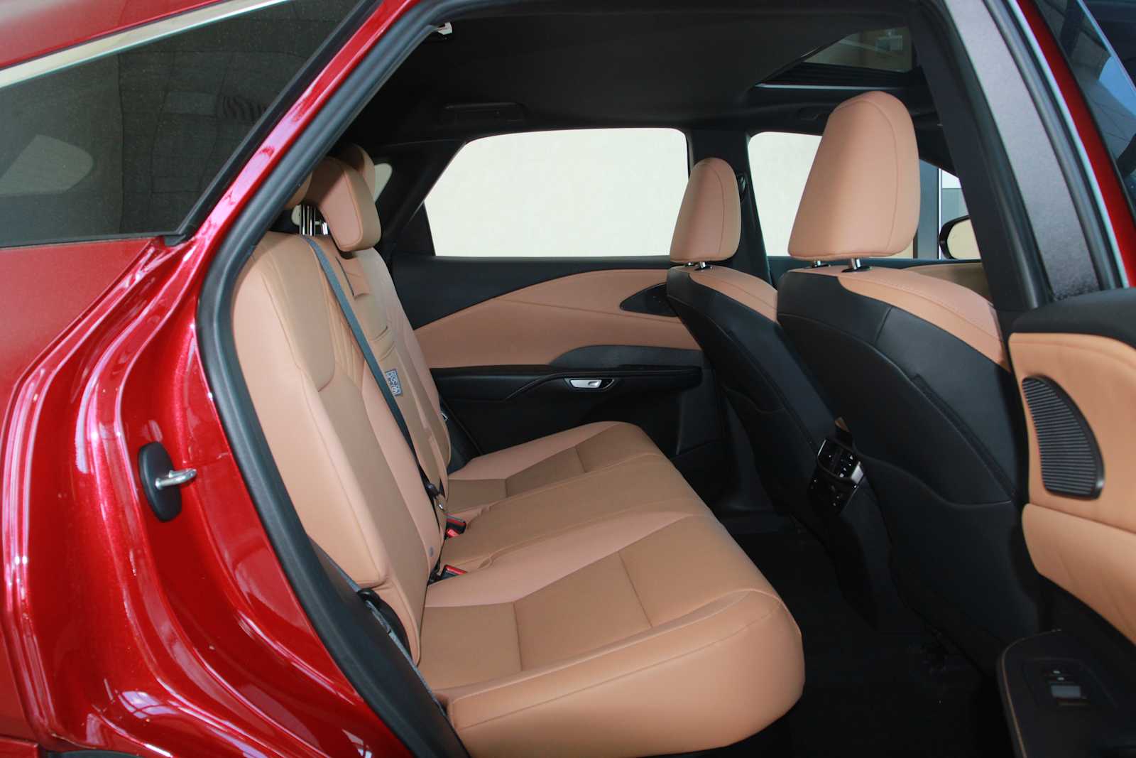 2025 Lexus RX 350 - Photo 30