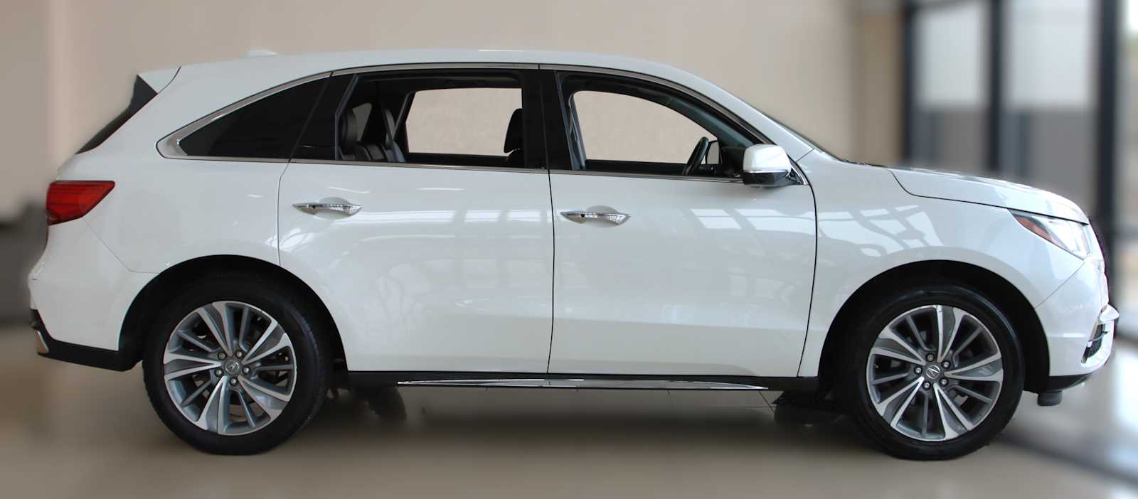 used 2018 Acura MDX car, priced at $23,097