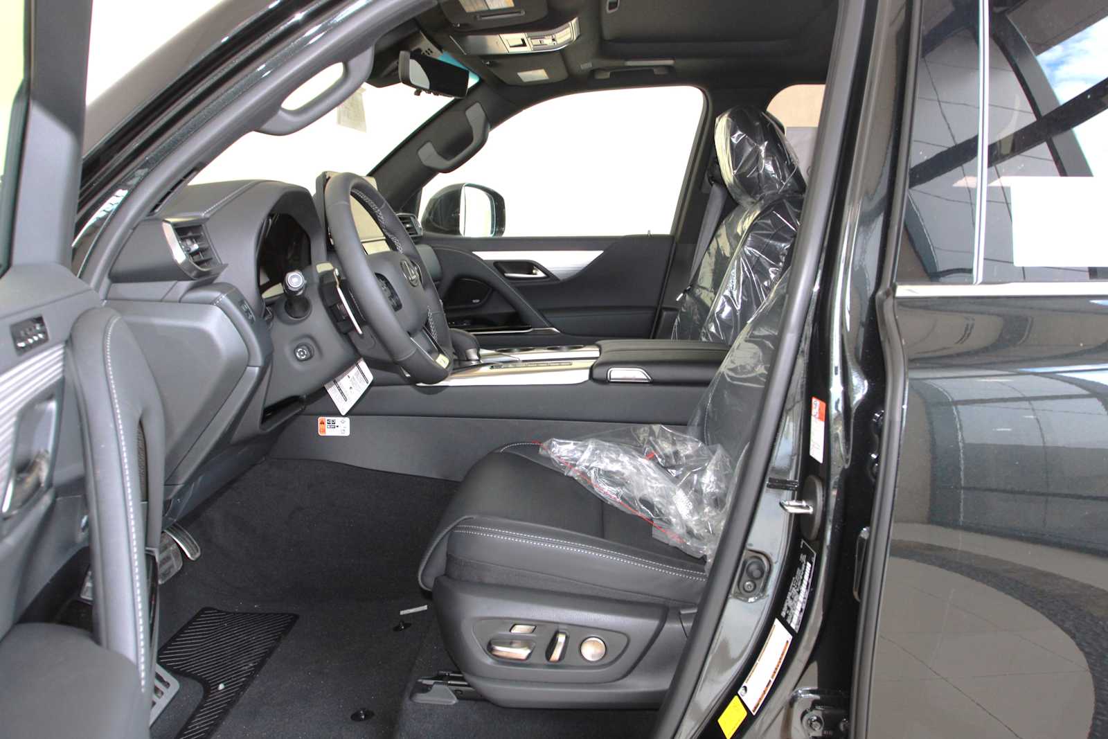 new 2026 Lexus LX 700h car, priced at $123,862