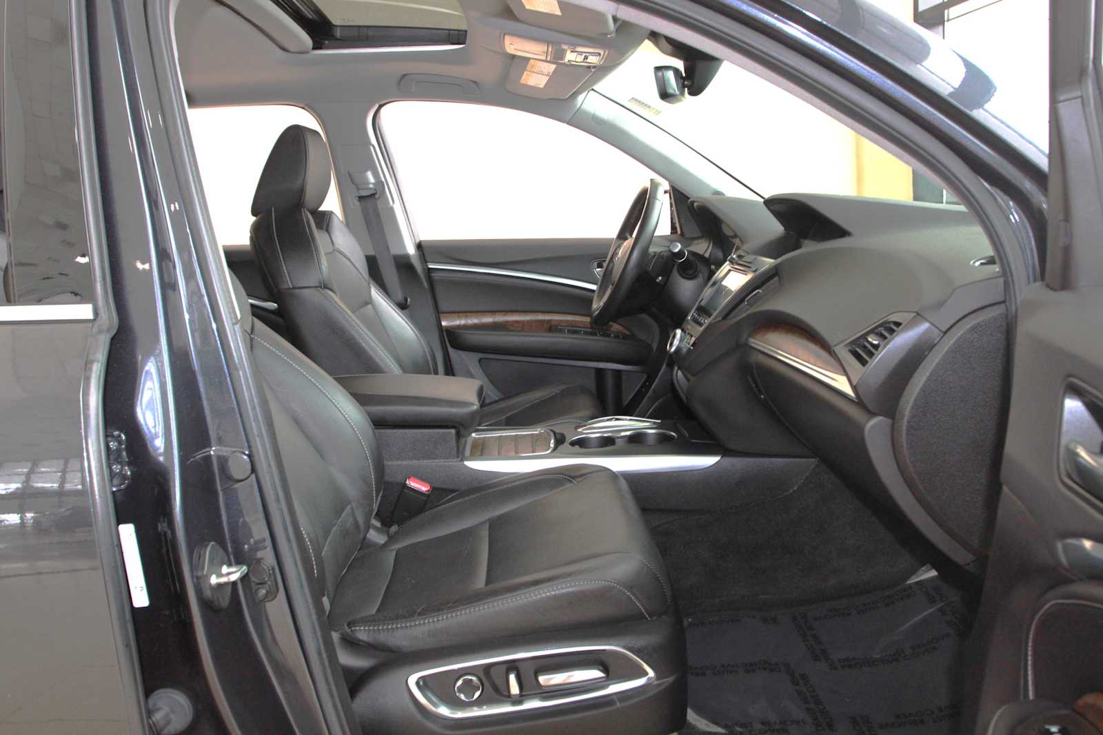 used 2020 Acura MDX car, priced at $24,497