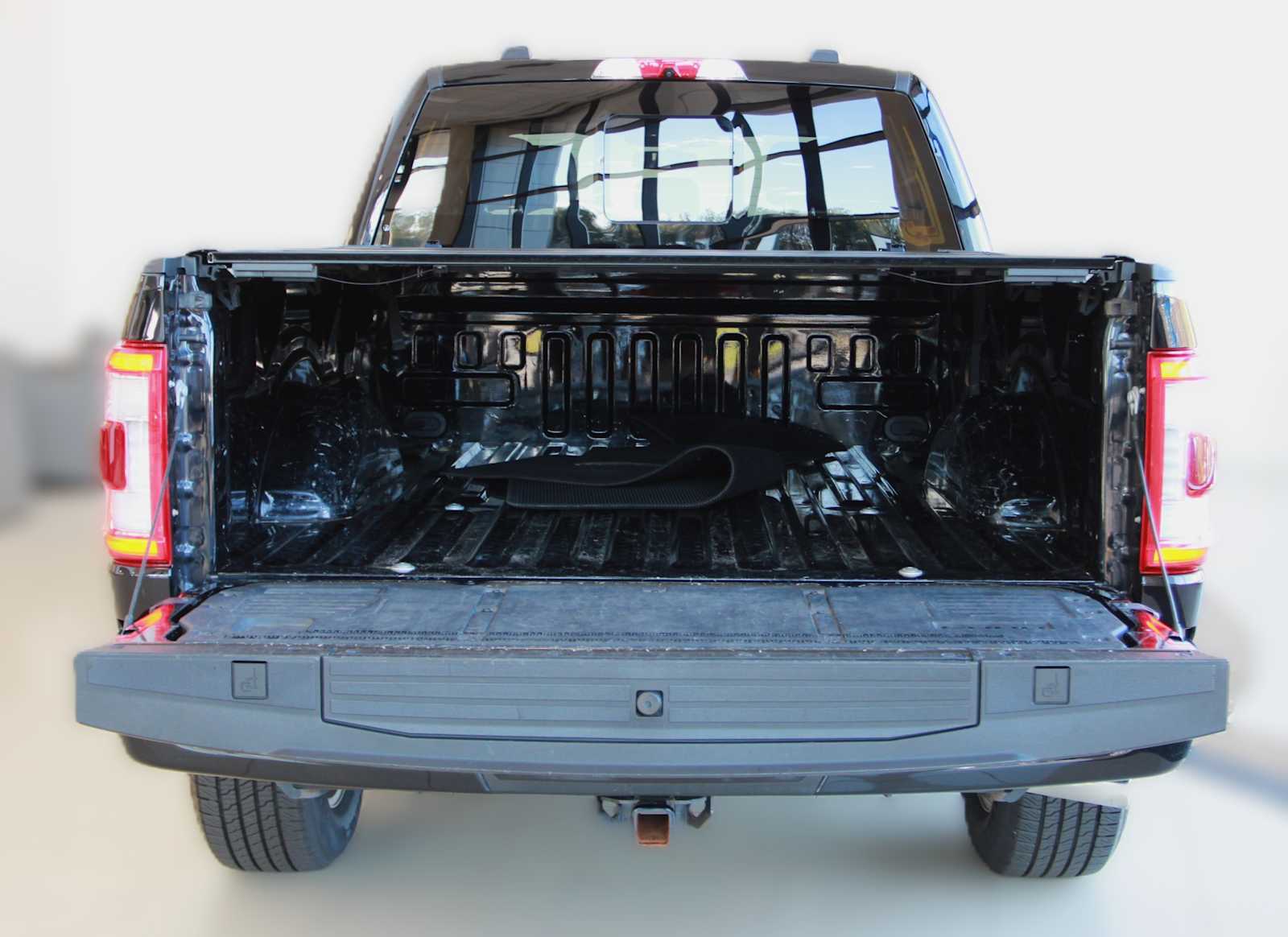 2022 Ford F-150 Platinum photo 4