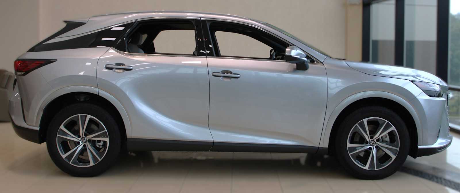 2026 Lexus RX Hybrid 350h - Photo 13