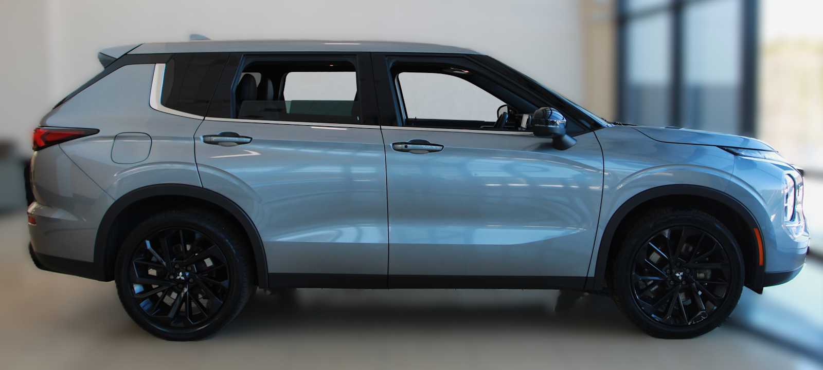 used 2022 Mitsubishi Outlander car, priced at $22,497