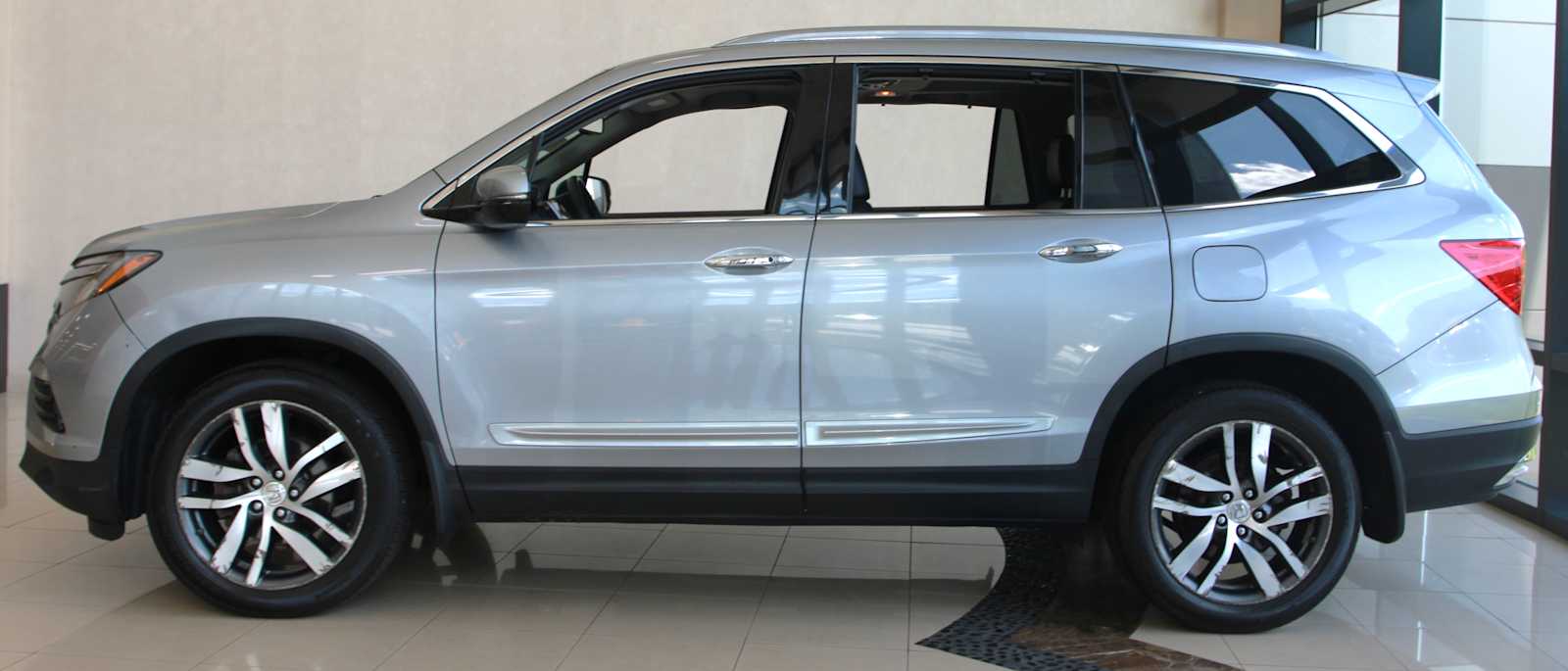used 2016 Honda Pilot car, priced at $21,497