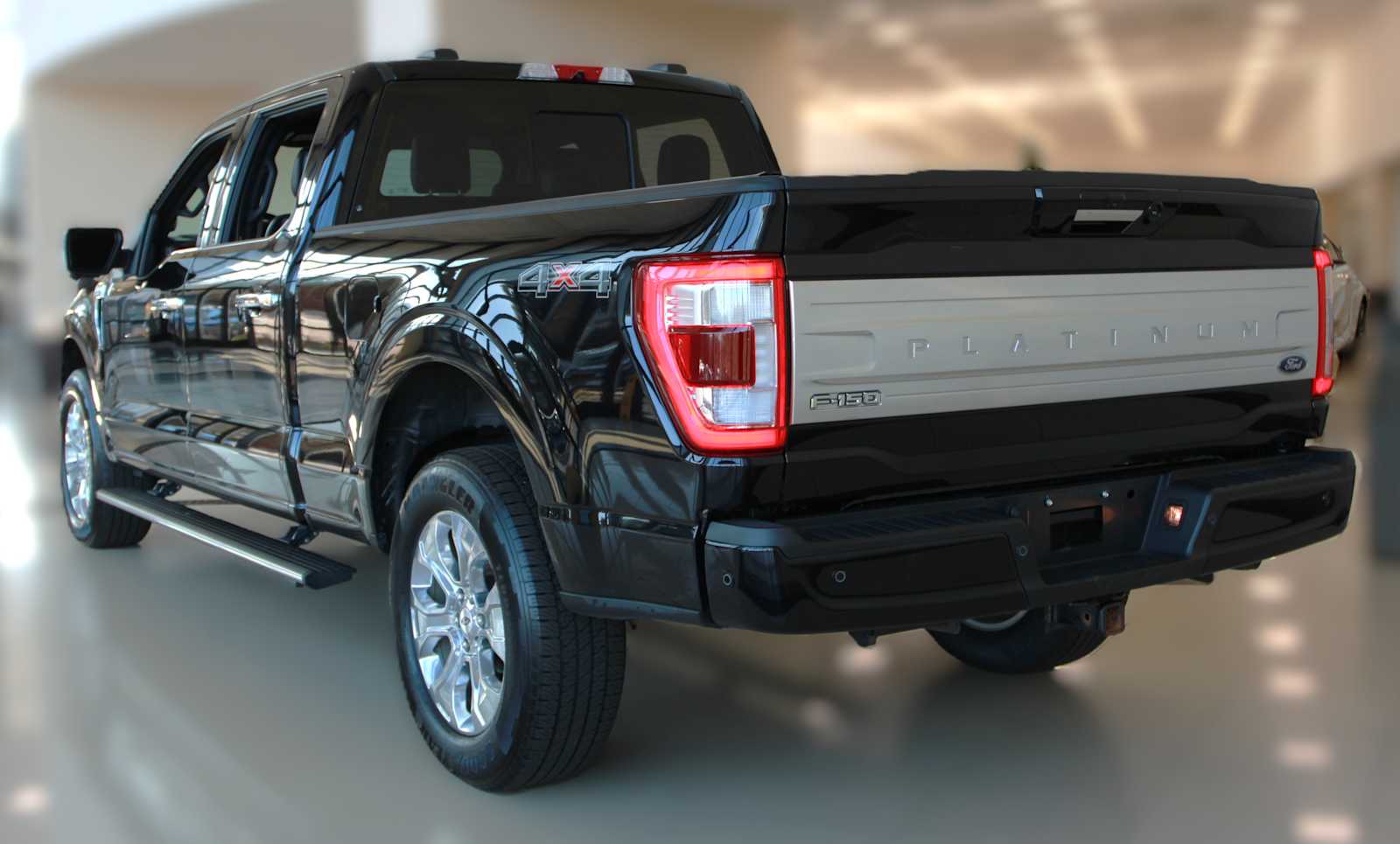2022 Ford F-150 Platinum photo 3