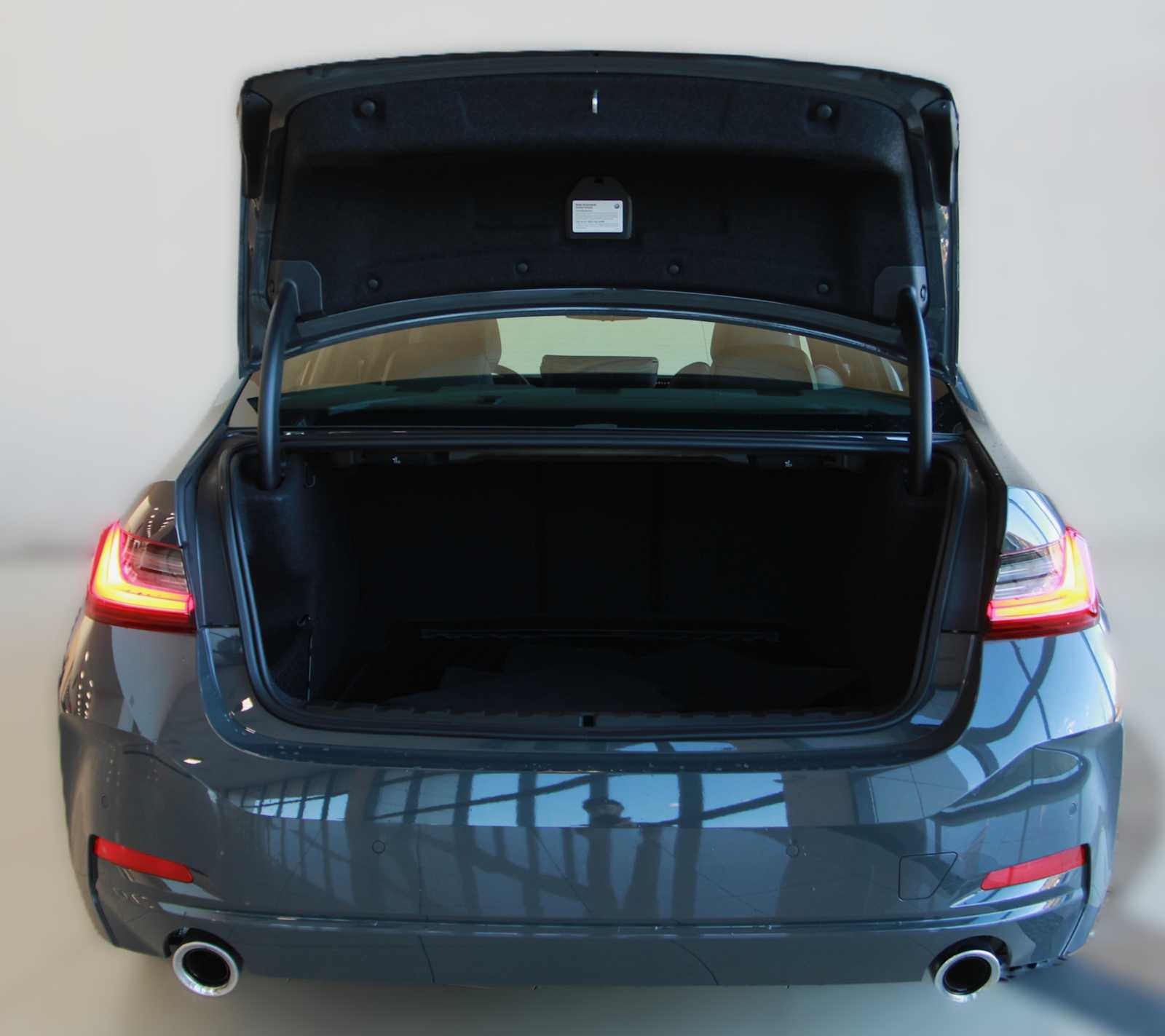 2023 Bmw 330i 3-Series photo 4