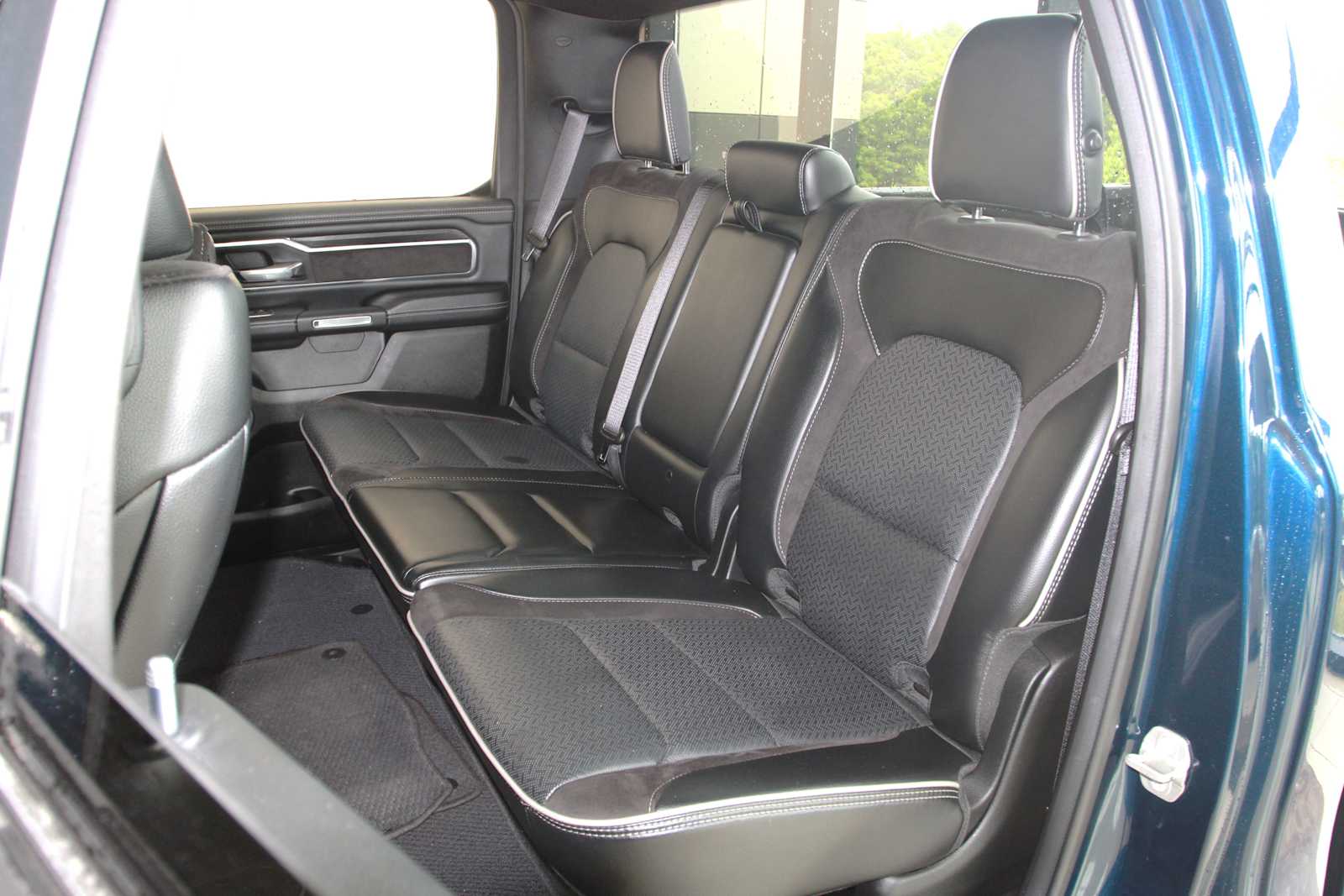 2024 RAM Ram 1500 Pickup Laramie - Photo 23