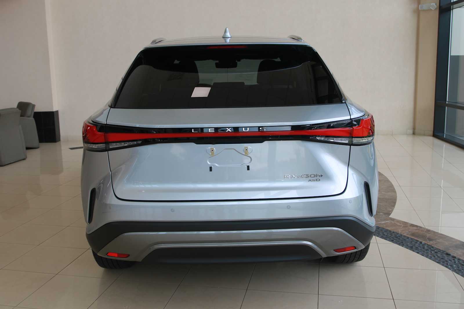 2025 Lexus RX PHEV 450h+ - Photo 14