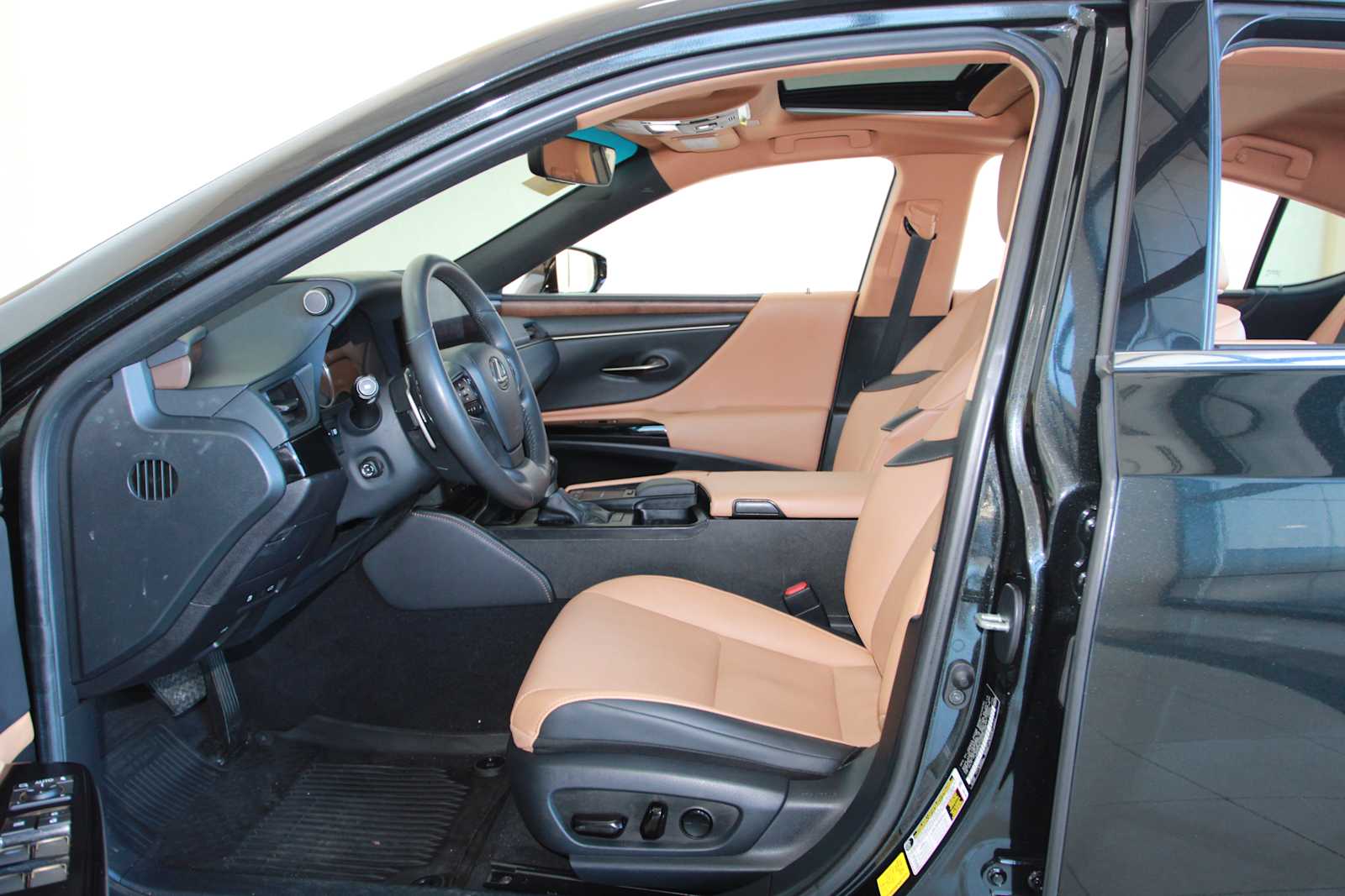 used 2022 Lexus ES 350 car, priced at $38,497