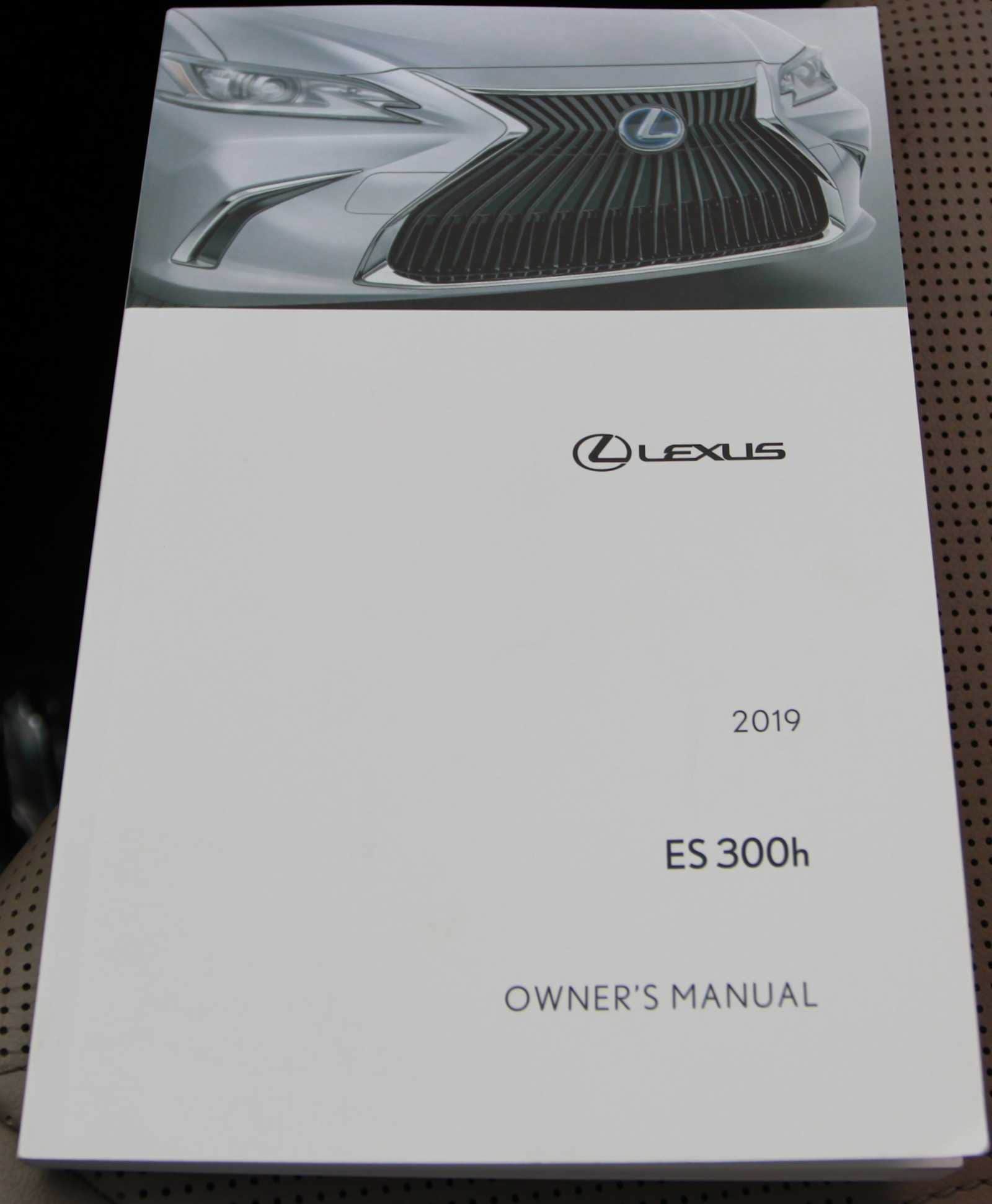 used 2019 Lexus ES 300h car, priced at $23,497