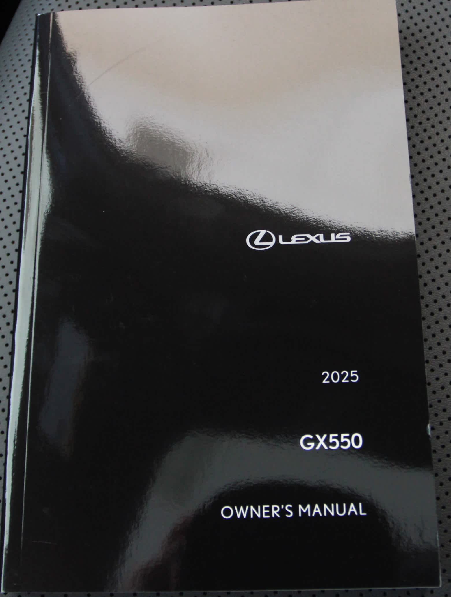 2025 Lexus GX Premium - Photo 27