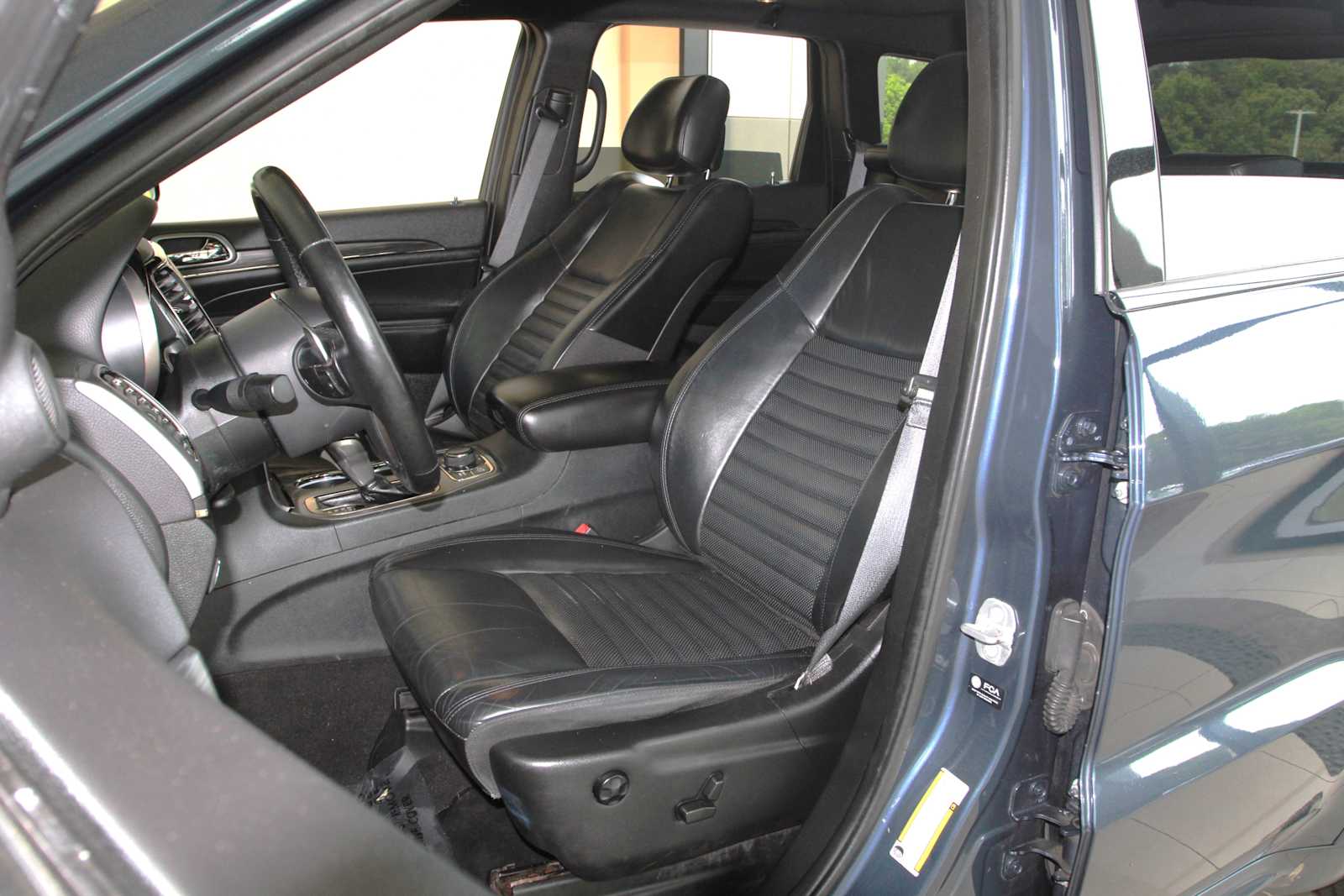 used 2021 Jeep Grand Cherokee car, priced at $21,497