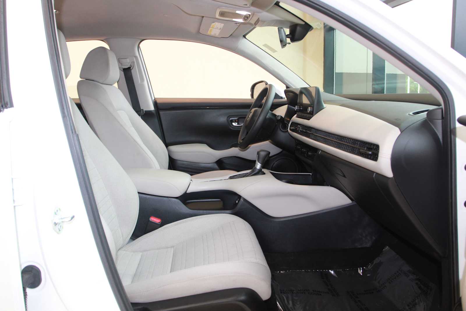 2023 Honda HR-V LX - Photo 25