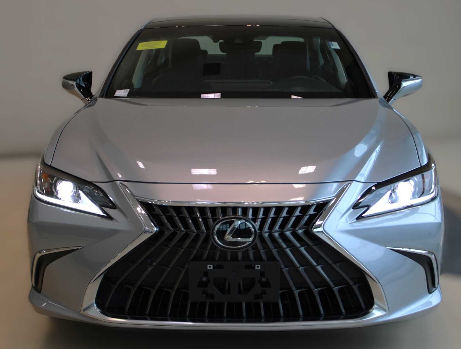 2023 Lexus ES 350 photo 2