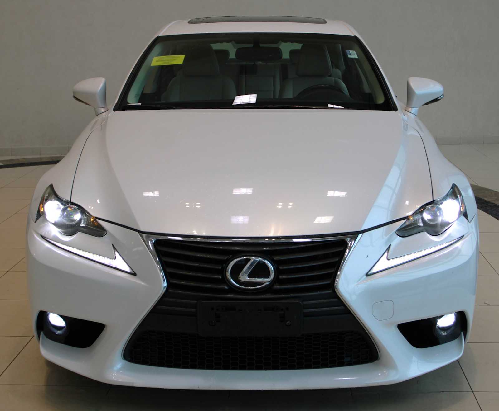 2016 Lexus IS 300 AWD photo 2