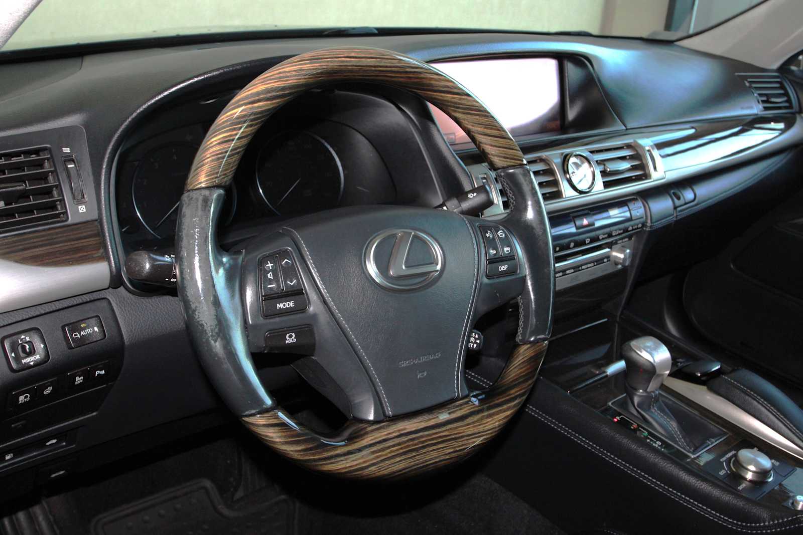 used 2013 Lexus LS 460 car, priced at $20,997