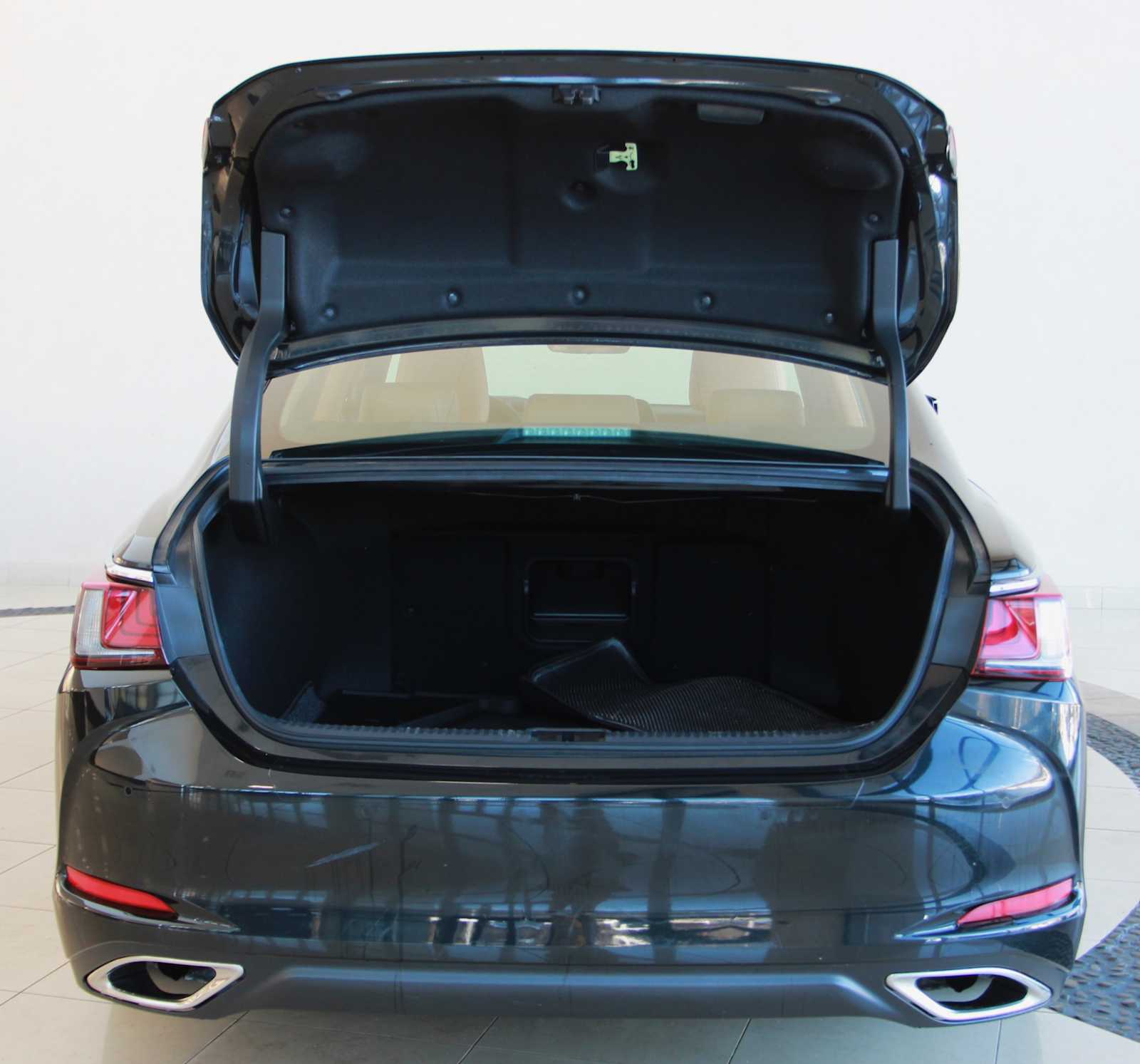 used 2022 Lexus ES 350 car, priced at $38,497