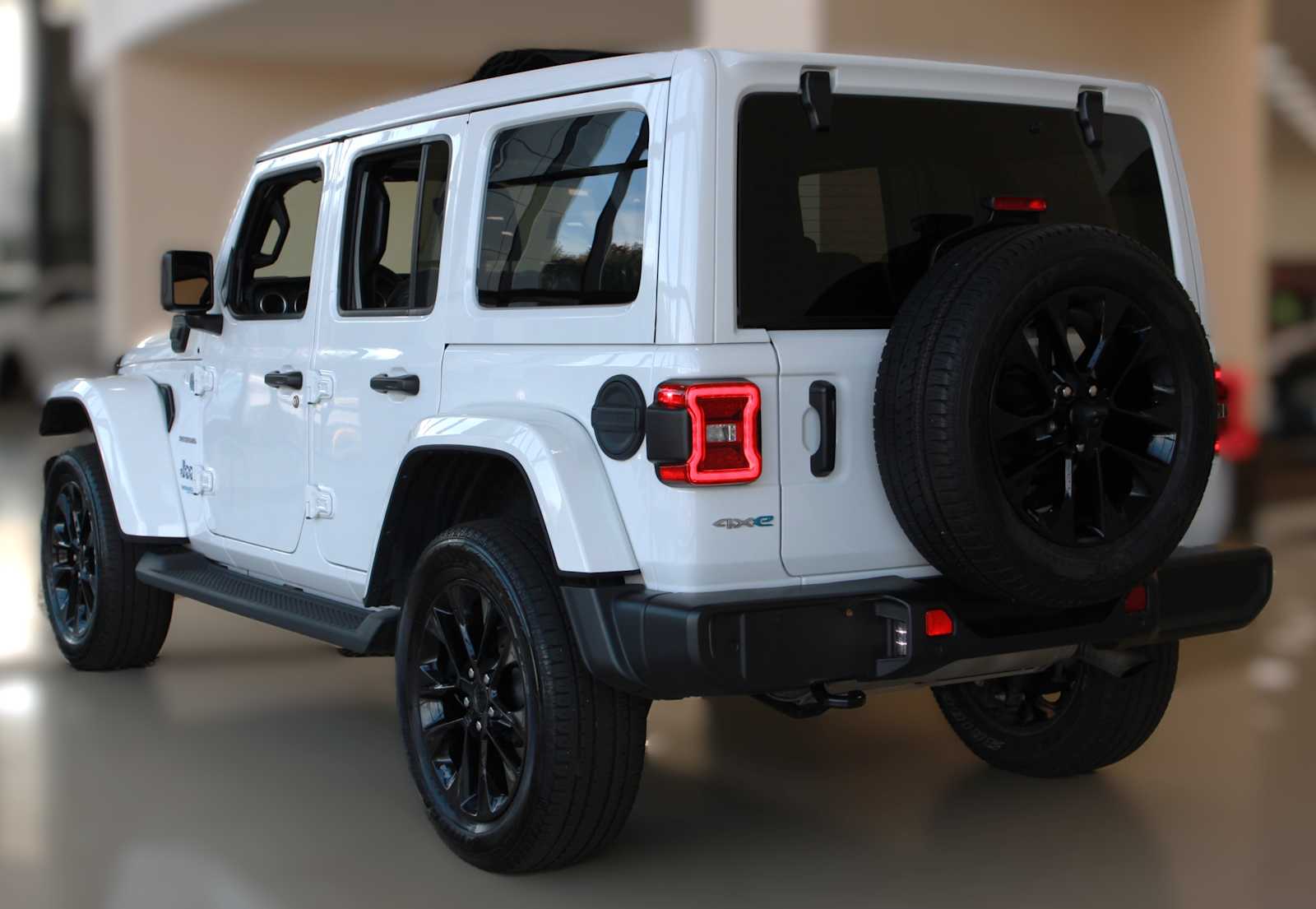 2021 Jeep Wrangler 4xe Unlimited Sahara photo 3